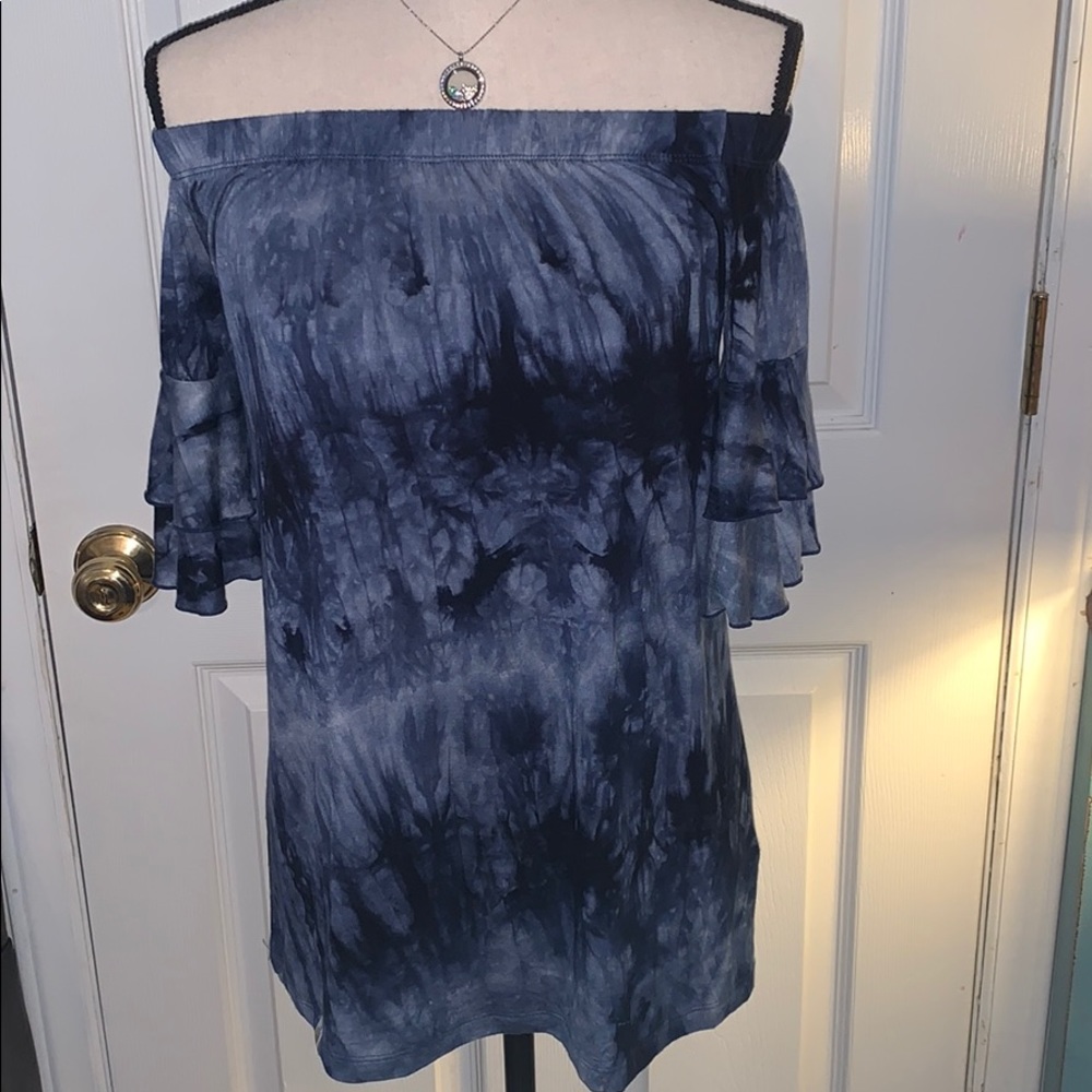 NWT Simply Southern bundle shirt (s) and gift set